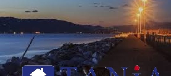 2 bedrooms House in Carrara, Italy No. 48176 15