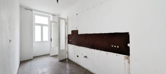 2 rooms Penthouse in Favoriten, Austria No. 18756 4