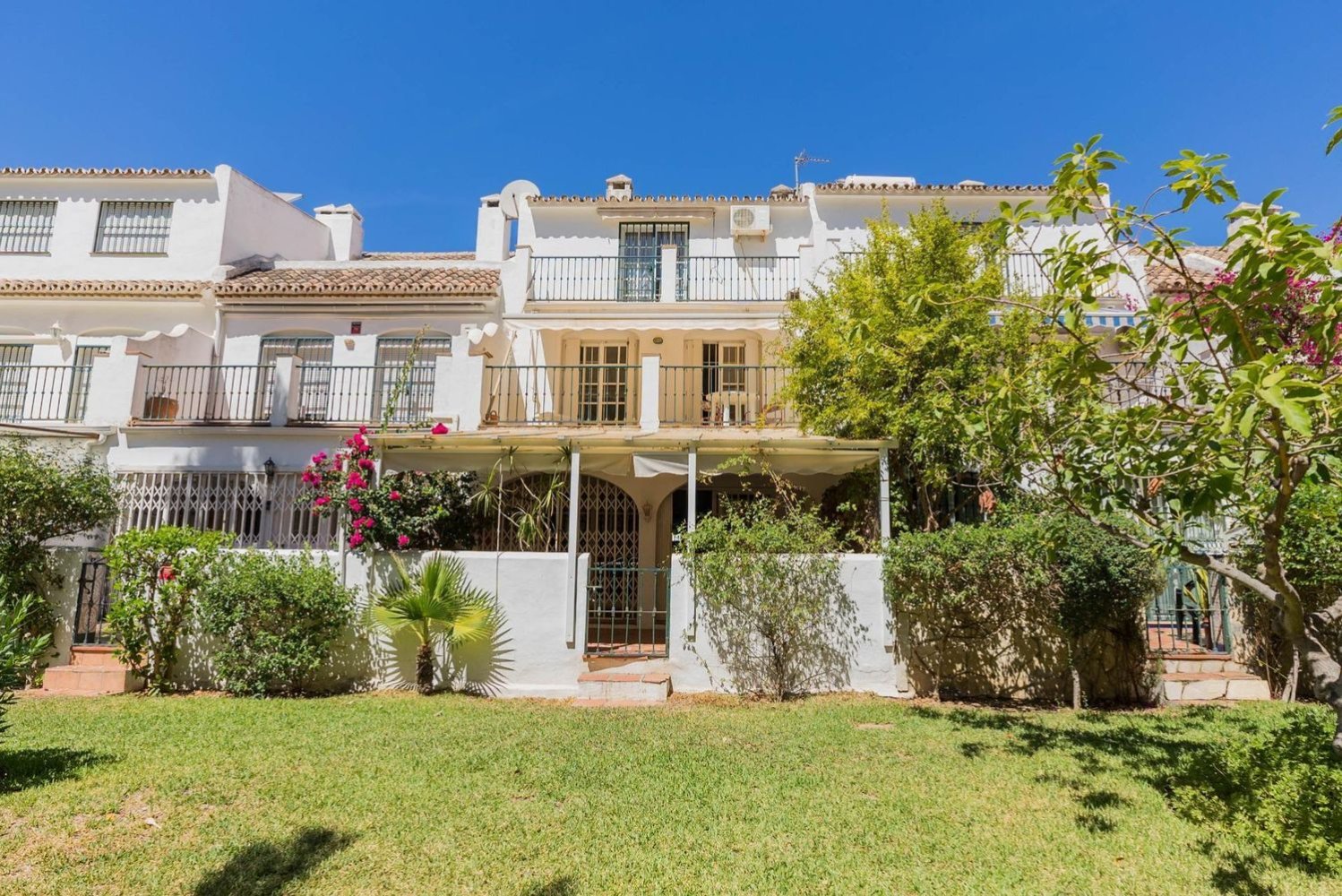 5 bedrooms House in Fuengirola, Spain No. 229278