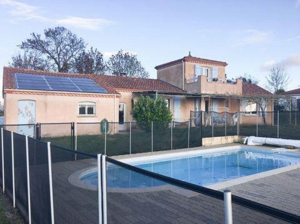 4 bedrooms House in Albi, France No. 27923
