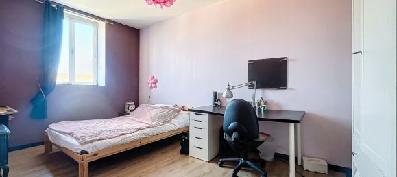 4 bedrooms House in Estaires, France No. 75267 25