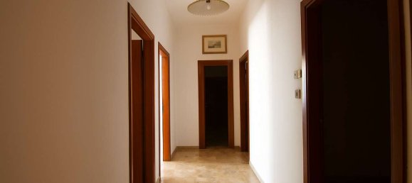 4 rooms Apartment in Pescara, Italy No. 269186 7