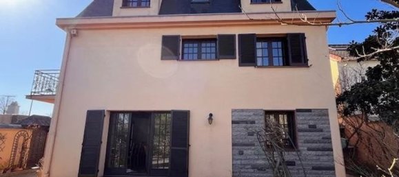 Дом с 6 спальнями в Жуанвиль-ле-Пон, Франция № 138439 2