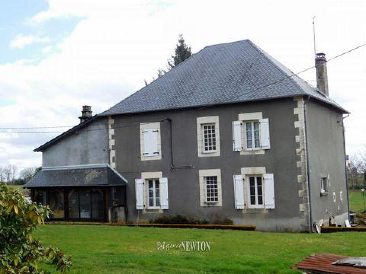 Ferme à Beaumont, France 160m² No. 17686