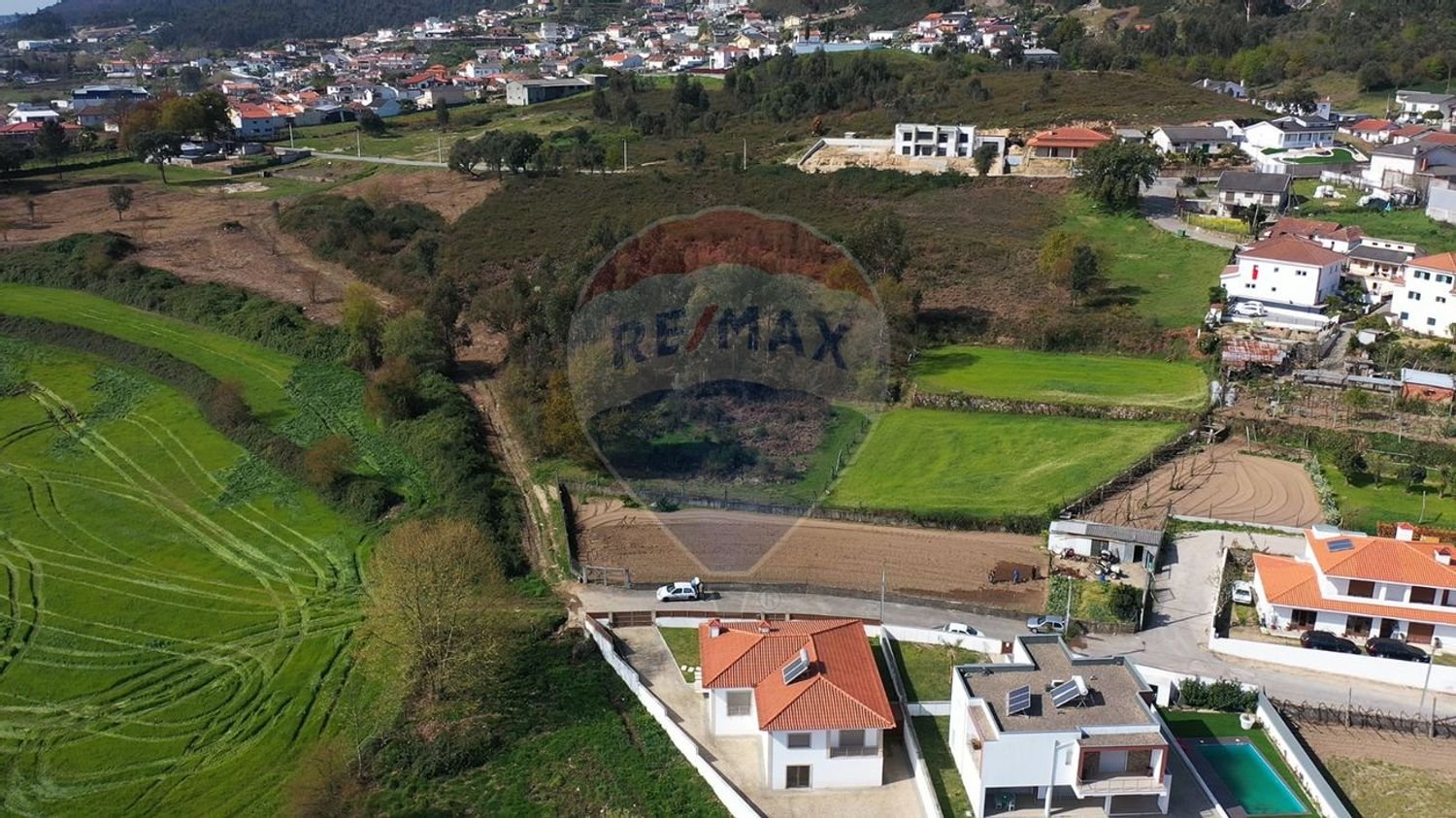 Terreno en Lousada, Portugal 3400 m² No. 62396