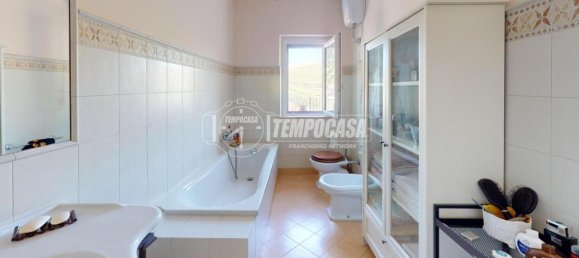 5-Zimmer Villa in Morrovalle, Italy, Nr. 105343 38