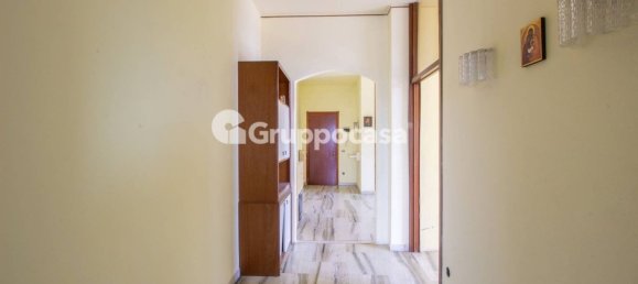 3-salle Appartement à Cuggiono, Italy No. 22893 18