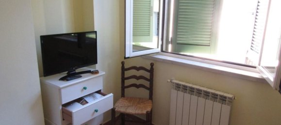 3 rooms Apartment in Carrara, Italy No. 31086 11