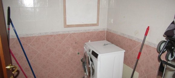 3 rooms Apartment in Carrara, Italy No. 31086 17