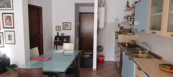 3 rooms Apartment in Carrara, Italy No. 31086 3