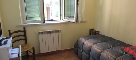 3 rooms Apartment in Carrara, Italy No. 31086 13