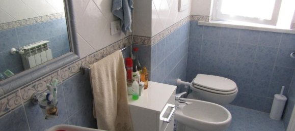 3 rooms Apartment in Carrara, Italy No. 31086 15