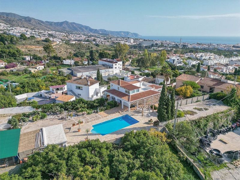 4 bedrooms House in Nerja, Spain No. 234252