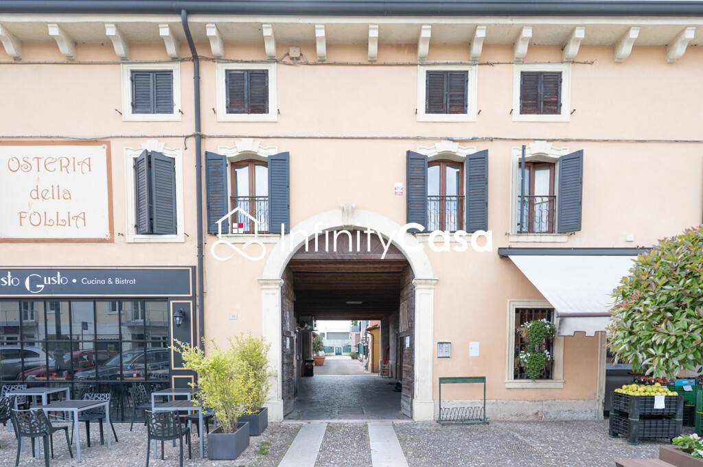 Квартира с 4 спальнями в Виллафранка ди Верона, Италия № 380240