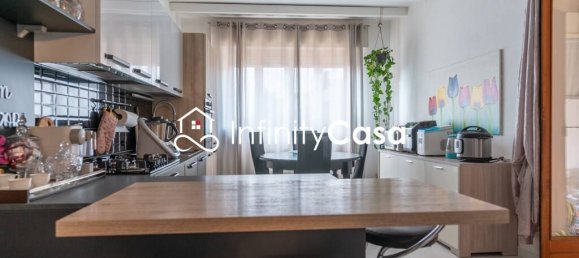 Квартира с 4 спальнями в Виллафранка ди Верона, Италия № 380240 8