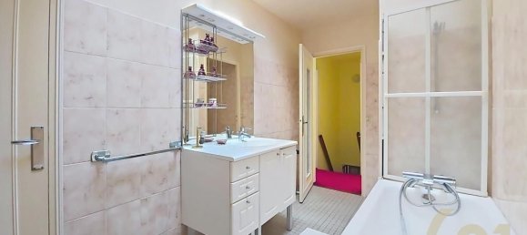 3 bedrooms House in Seine-Maritime, France No. 360216 9