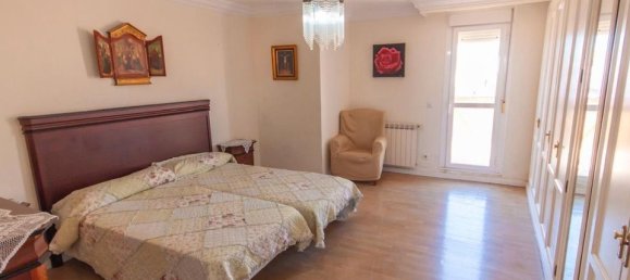 3 bedrooms Penthouse in Estepona, Spain No. 147545 24