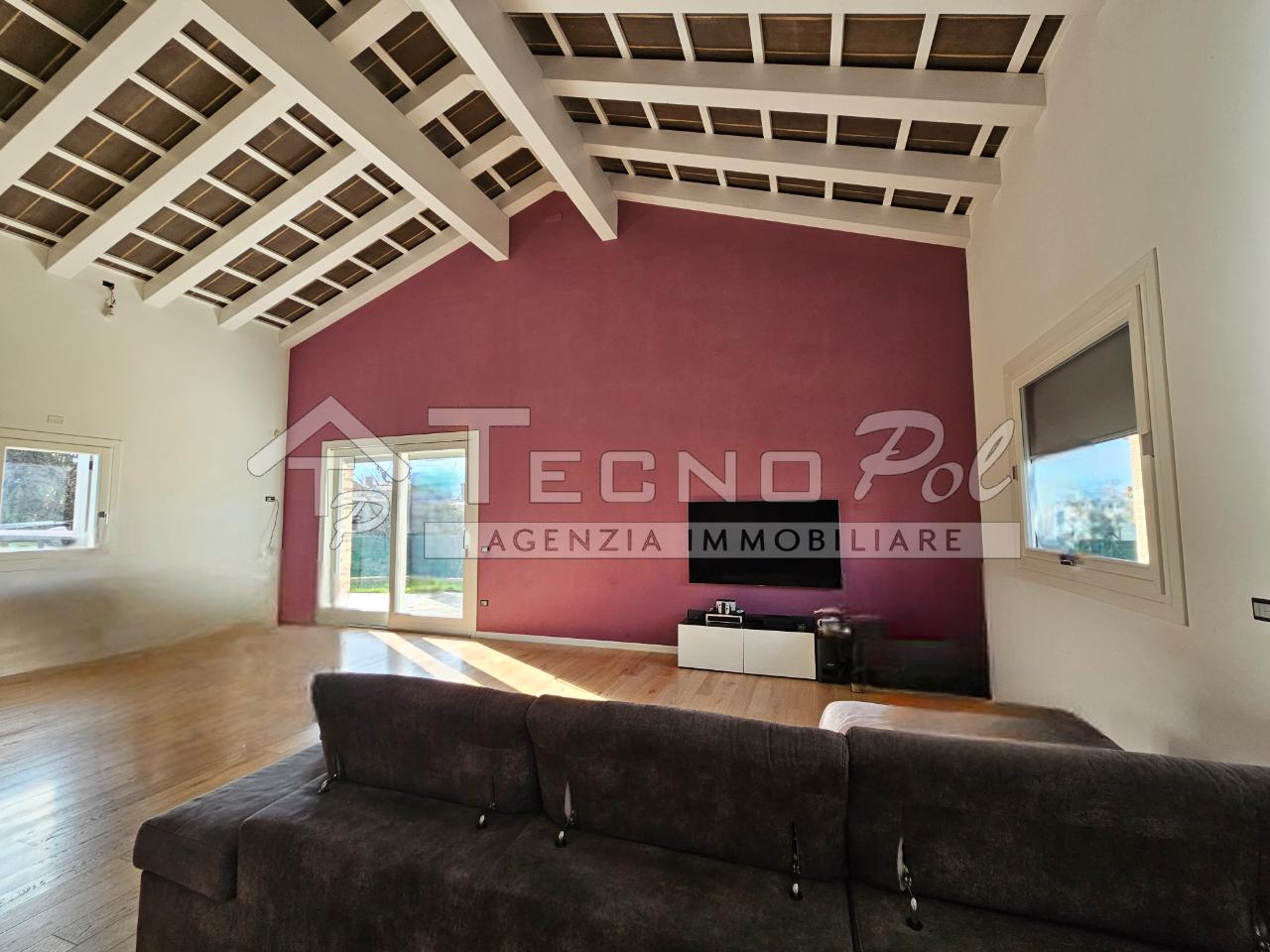 4 rooms Villa in Borgoricco, Italy No. 232904