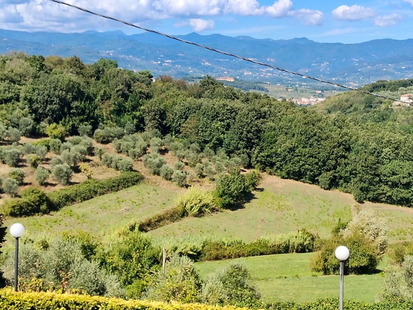 Terrain à Pistoia, Italy No. 341098