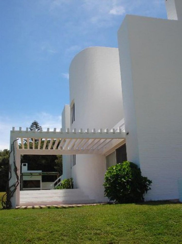 2 bedrooms House in Maldonado, Uruguay No. 2746
