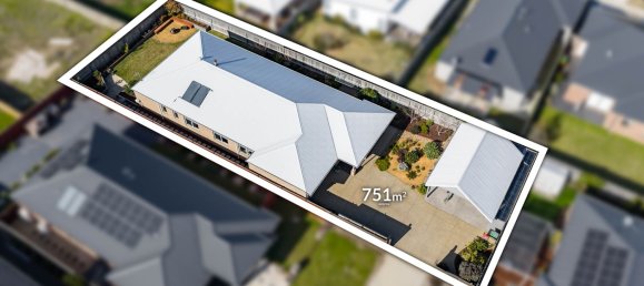 4 bedrooms House in Corinella, Australia No. 485 24