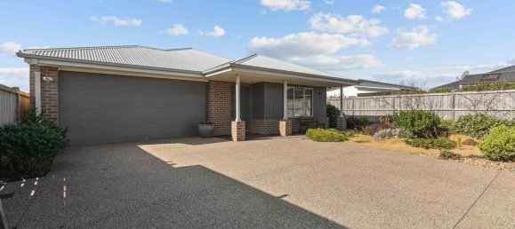 4 bedrooms House in Corinella, Australia No. 485 23