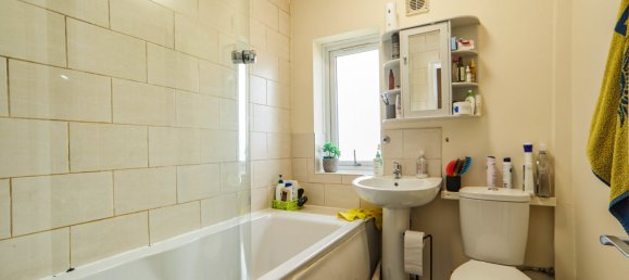 3 Schlafzimmer Haus in Leeds, United Kingdom, Nr. 2212 9