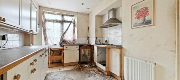 4 bedrooms Commercial property in London, United Kingdom No. 3837 5