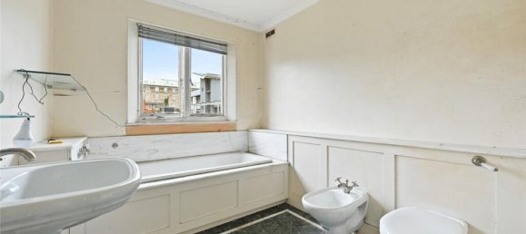 4 bedrooms Commercial property in London, United Kingdom No. 3837 11