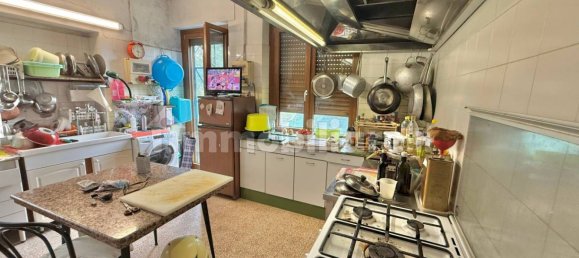 Villa de 5 dormitorios en Mongrando, Italy No. 311182 36