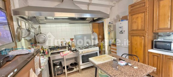 Villa de 5 dormitorios en Mongrando, Italy No. 311182 4