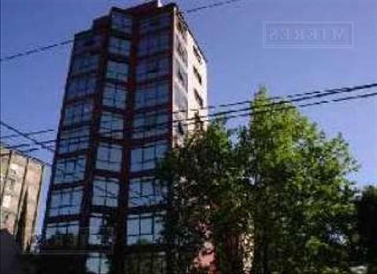 90m² Office in San Isidro, Argentina No. 107537