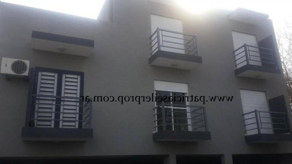 Studio in Moron, Argentina No. 84794