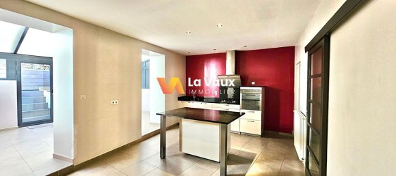 Adosado de 5 dormitorios en Chavigny, France No. 210040 16