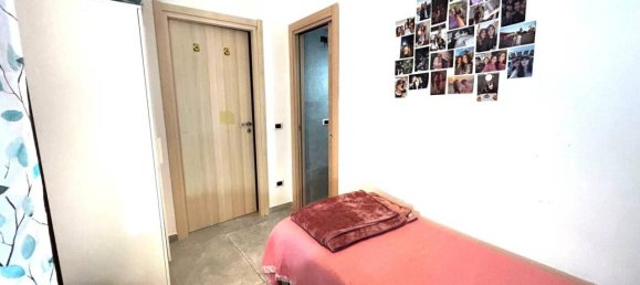 Квартира с 6 комнатами в Неаполь, Италия № 36735 19