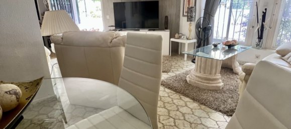 Apartamento de 2 dormitorios en Marbella, Spain No. 131282 10