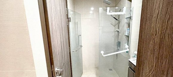 Кондоминиум  с 1 спальней в Бангна, Таиланд № 22041 2