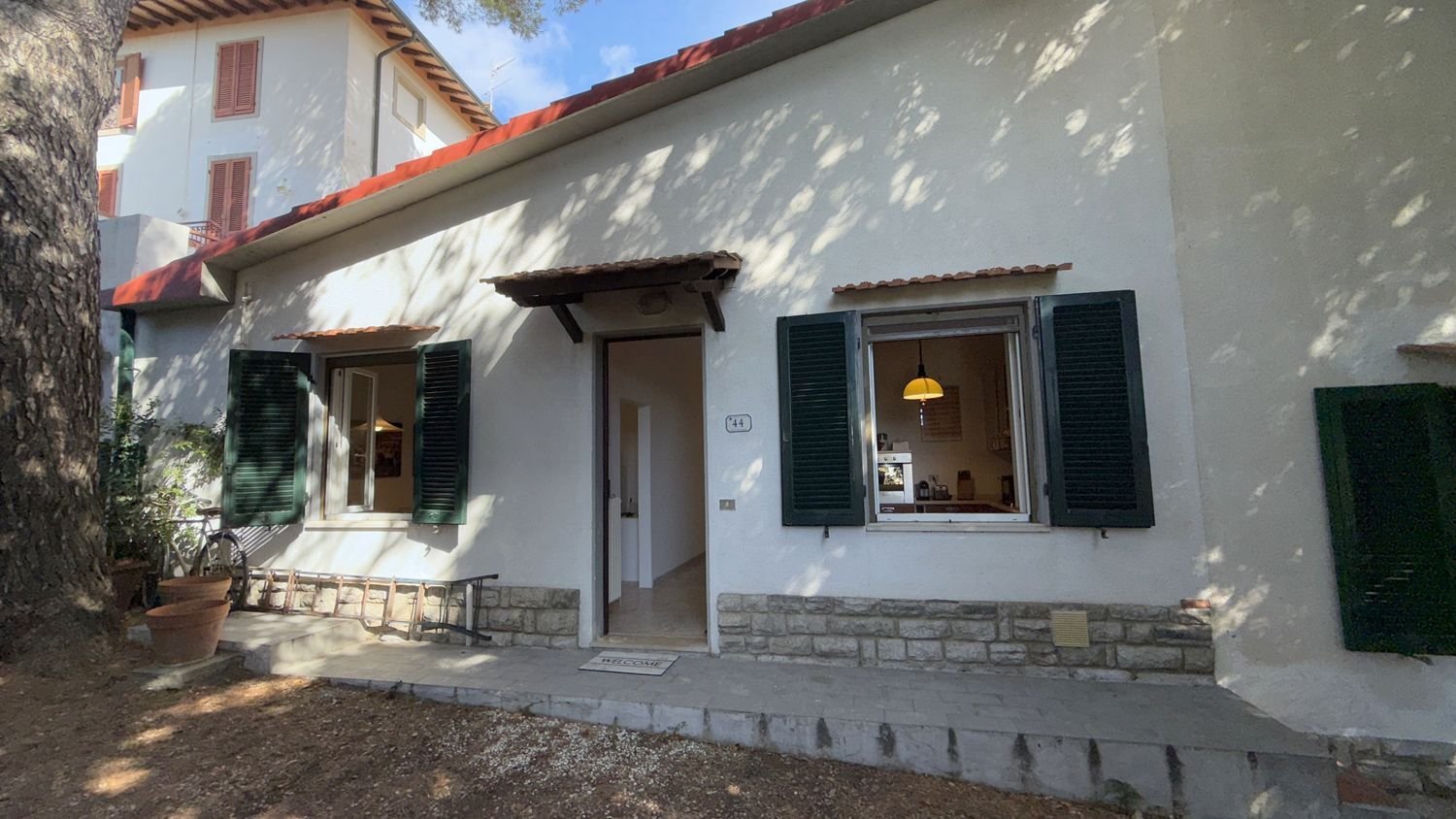 3 bedrooms House in Rosignano Marittimo, Italy No. 381759