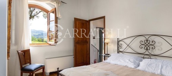 21 room House in San Gimignano, Italy No. 191759 26
