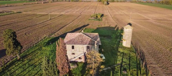 4 bedrooms House in Castiglione del Lago, Italy No. 58452 3