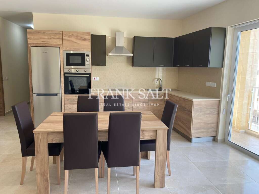 3 bedrooms Apartment in Ghajnsielem, Malta No. 5782