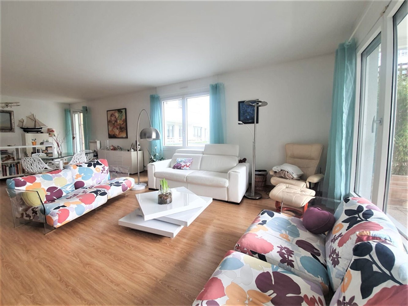 3 Schlafzimmer Wohnung in Courbevoie, France, Nr. 114454