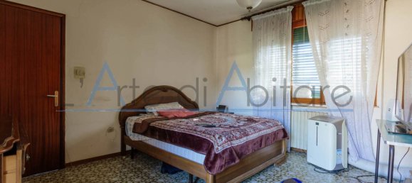 3 bedrooms Apartment in Albignasego, Italy No. 196165 4