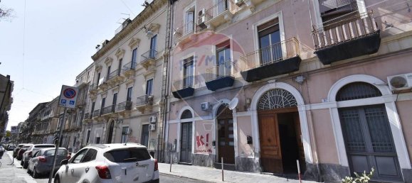 Apartamento T3 em Catania, Italy N.º 260392 4