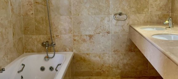 3 bedrooms Penthouse in Marbella, Spain No. 131088 12