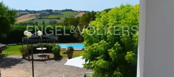 Villa de 8 habitaciónes en Osimo, Italy No. 132957 46