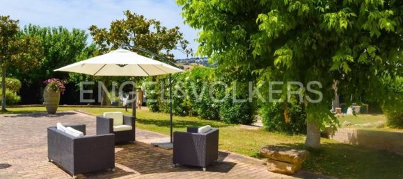 Villa de 8 habitaciónes en Osimo, Italy No. 132957 2