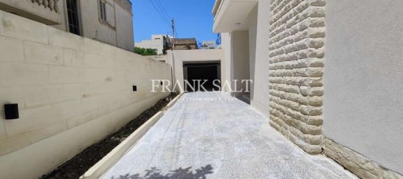 4 bedrooms Villa in Attard, Malta No. 11607 10