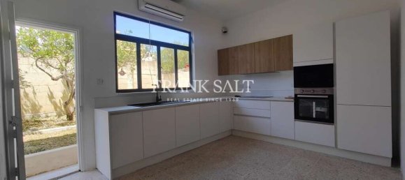 4 bedrooms Villa in Attard, Malta No. 11607 7