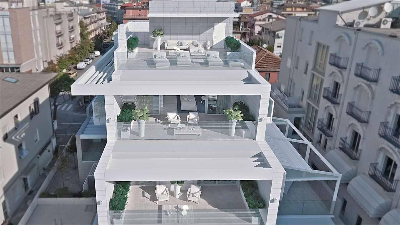 Пентхаус с 5 комнатами в Каорле, Италия № 153449